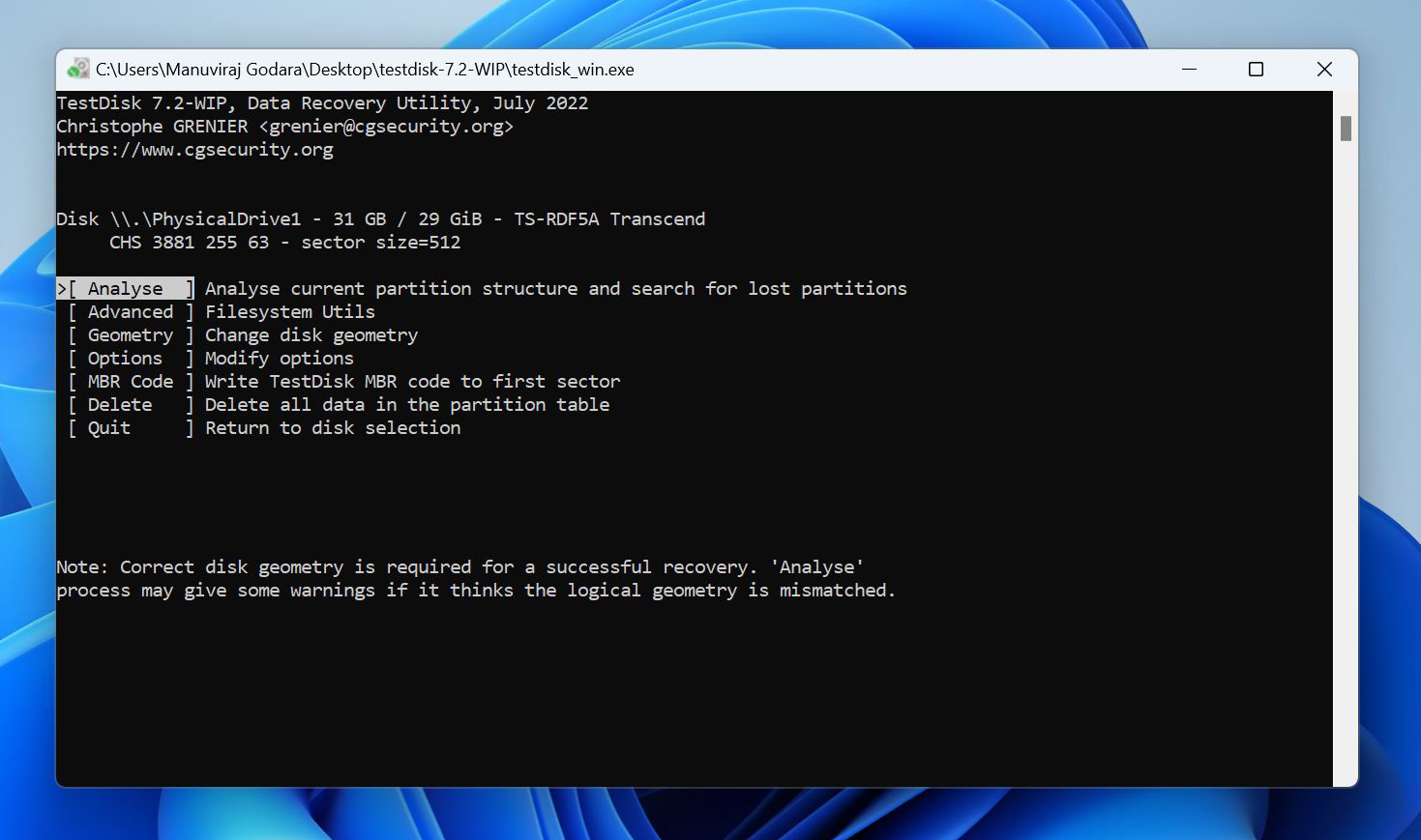 TestDisk menu showing options to analyze partition structure.